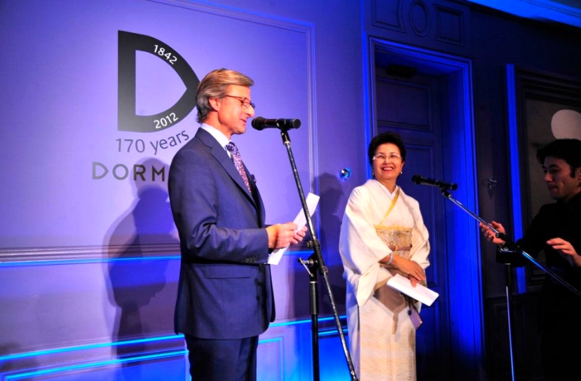 Dominic-Dormeuil_Yukari-kagami.jpg